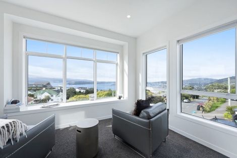 Photo of property in 2/74 Jubilee Road, Khandallah, Wellington, 6035