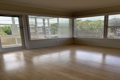Photo of property in 1/16 Shakespeare Road, Milford, Auckland, 0620