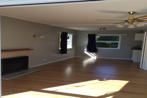 Photo of property in 45 Glen Marine Parade, Glendene, Auckland, 0602