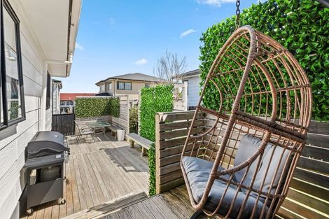 Photo of property in 2/4 Leven Lane, Totara Heights, Auckland, 2105