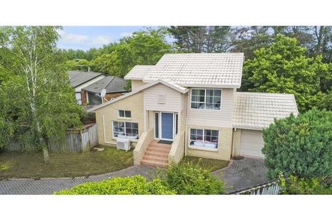 Photo of property in 2 Sheriff Place, Randwick Park, Auckland, 2105