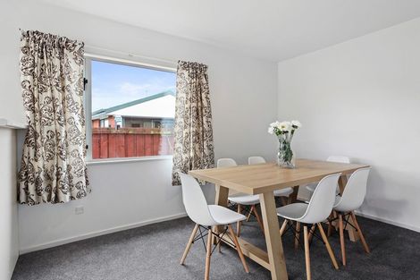 Photo of property in 4 Pyatt Place, Redwood, Christchurch, 8051
