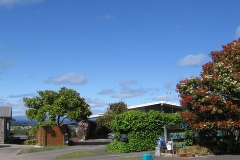 Photo of property in 2/6 Armstrong Grove, Hilltop, Taupo, 3330