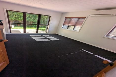 Photo of property in 2/5 Seacliffe Avenue, Belmont, Auckland, 0622