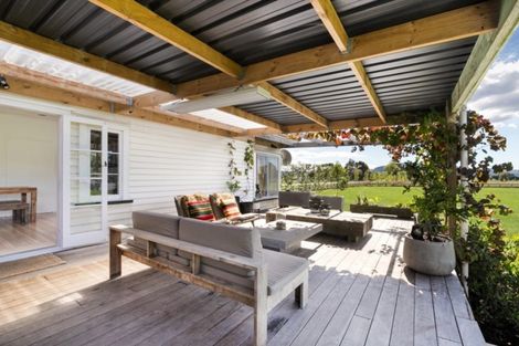 Photo of property in 212 Monument Road, Clevedon, Papakura, 2582