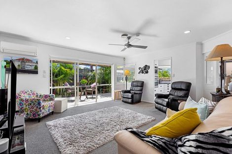 Photo of property in 4 Palm Court, Mount Maunganui, 3116