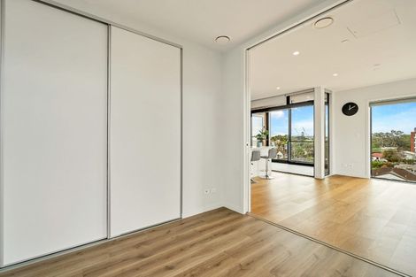 Photo of property in Frank Sargeson Apts, 403/74 Anzac Street, Takapuna, Auckland, 0622