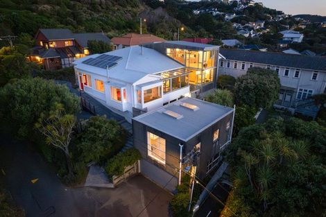 Photo of property in 17 Dover Street, Island Bay, Wellington, 6023