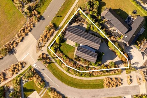 Photo of property in 47 Jacks Point Rise, Jacks Point, Queenstown, 9371