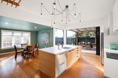 Photo of property in 893 Heaphy Terrace, Claudelands, Hamilton, 3214