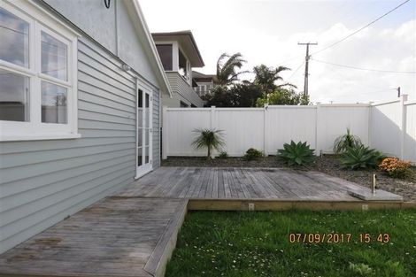 Photo of property in 2/46 Gulf View Road, Murrays Bay, Auckland, 0630