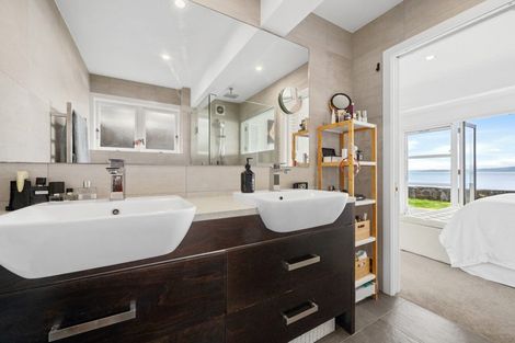 Photo of property in 2/259 Hurstmere Road, Takapuna, Auckland, 0622