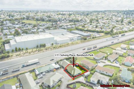 Photo of property in 1/11 Solveig Place, Randwick Park, Auckland, 2105