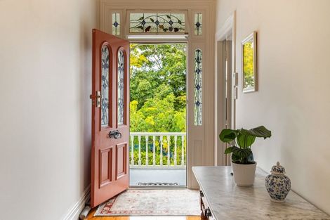 Photo of property in 1 Kapai Road, Devonport, Auckland, 0624