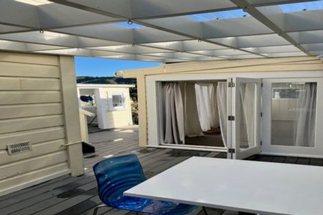 Photo of property in 7 Herald Terrace, Berhampore, Wellington, 6023