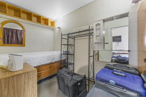 Photo of property in 47 Howe Street, North Dunedin, Dunedin, 9016