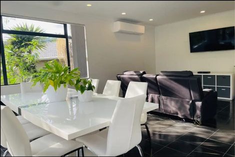 Photo of property in 28 Waterview Downs, Waterview, Auckland, 1026