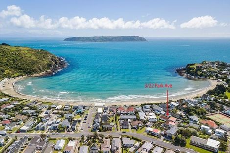 Photo of property in 3/22 Park Avenue, Titahi Bay, Porirua, 5022