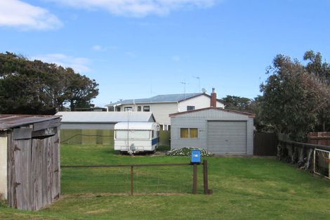 Photo of property in 66 Pratt Avenue, Foxton Beach, Foxton, 4815