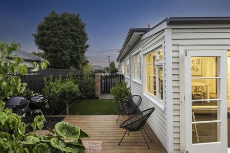 Photo of property in 1/155 Weston Road, St Albans, Christchurch, 8052
