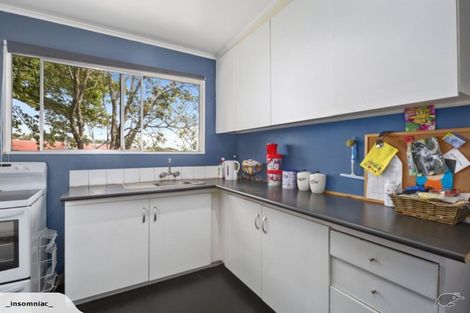 Photo of property in 8 Gahagan Way, Newlands, Wellington, 6037