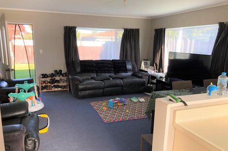 Photo of property in 2/815 Lawrence Street, Akina, Hastings, 4122