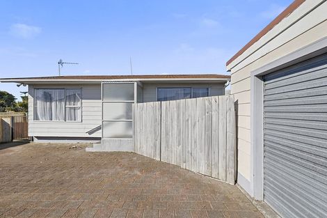 Photo of property in 2/47 South Road, Blagdon, New Plymouth, 4310