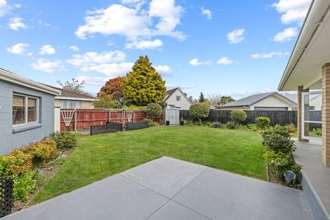 Photo of property in 12 Cowper Place, Avondale, Christchurch, 8061