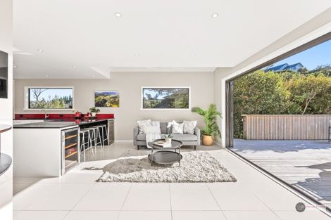 Photo of property in 67 Mount Marua Way, Timberlea, Upper Hutt, 5018