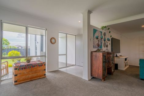 Photo of property in 20 Roseberry Place, Whitianga, 3510