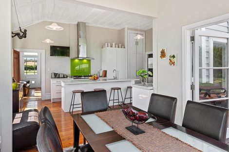 Photo of property in 557 Waiuku Road, Mauku, Pukekohe, 2678