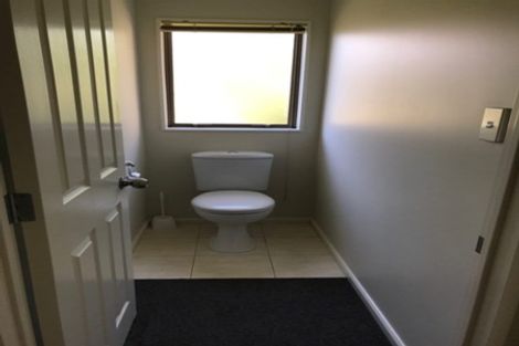 Photo of property in 1 Attymon Lane, East Tamaki, Auckland, 2016