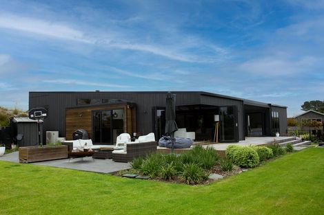 Photo of property in 35 Paetawa Road, Peka Peka, Waikanae, 5391