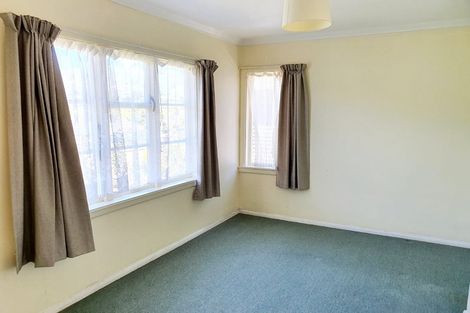 Photo of property in 8a Bledisloe Crescent, Wainuiomata, Lower Hutt, 5014