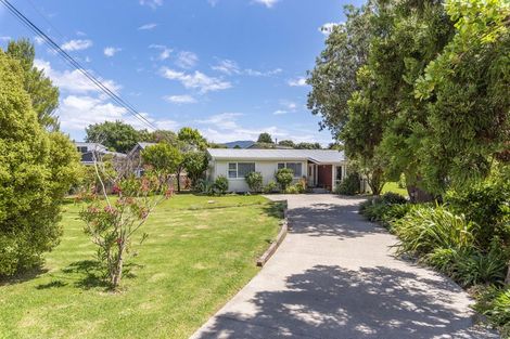 Photo of property in 33 Francis Road, Paraparaumu Beach, Paraparaumu, 5032