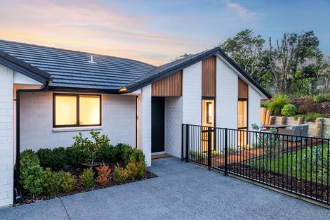 Photo of property in 6 Martingale Drive, Whitby, Porirua, 5024