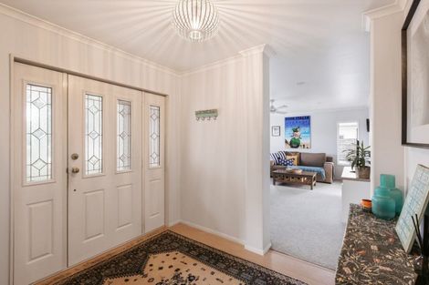 Photo of property in 587 Grenada Street, Papamoa Beach, Papamoa, 3118