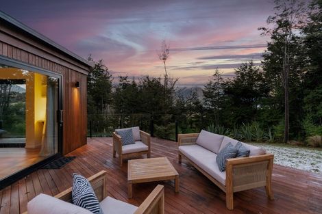 Photo of property in 18 Falcon Heights, Mount Creighton, Queenstown, 9371