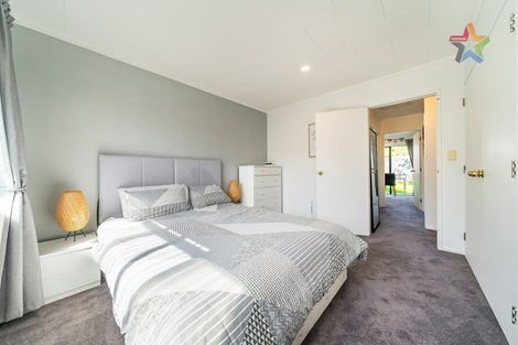 Photo of property in 21 Jasmine Grove, Maungaraki, Lower Hutt, 5010