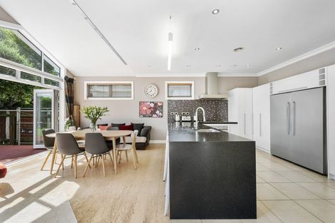 Photo of property in 5 Streatlam Crescent, Strathmore Park, Wellington, 6022