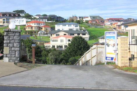 Photo of property in 32a Vireya Court, Goodwood Heights, Auckland, 2105