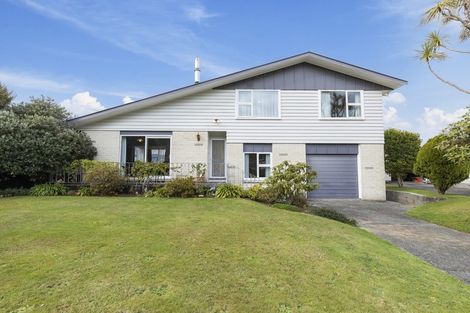 Photo of property in 14 Akron Grove, Totara Park, Upper Hutt, 5018