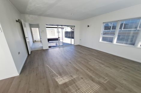 Photo of property in 1/45 Castor Bay Road, Castor Bay, Auckland, 0620