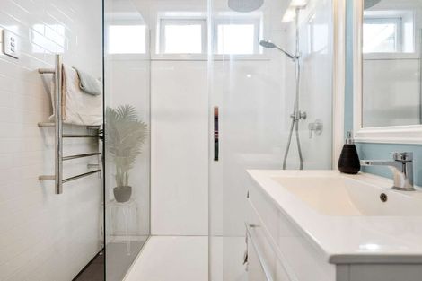 Photo of property in 97 Queen Street, Waiuku, 2123