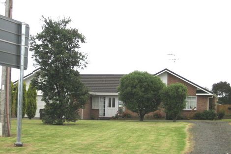 Photo of property in 546 Don Buck Road, Westgate, Auckland, 0614