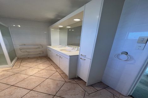 Photo of property in 17a Gulf Crest, Bucklands Beach, Auckland, 2012