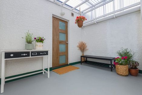 Photo of property in 111 North Belt, Lincoln, 7608