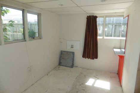 Photo of property in 126 Middlepark Road, Sockburn, Christchurch, 8042