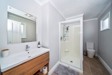 Photo of property in 1 Hunter Street, Hawera, 4610