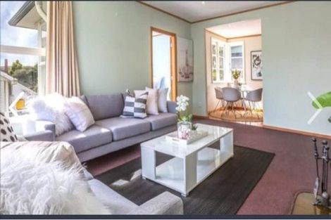 Photo of property in 15 Martin Street, Ranui, Porirua, 5024